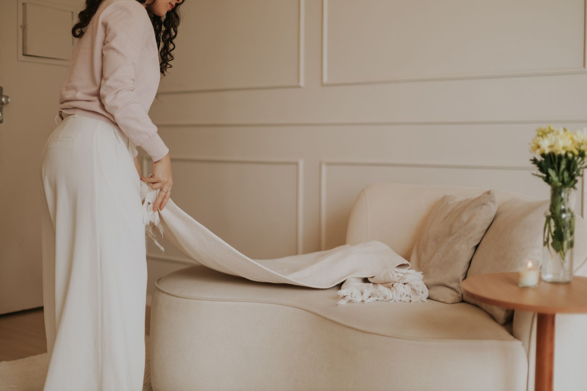 Dès le début : astuces pour restaurer vos meubles anciens facilement