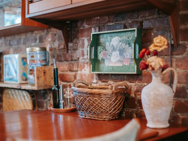 Intégrer des objets de brocante dans votre cuisine pour plus de caractère
